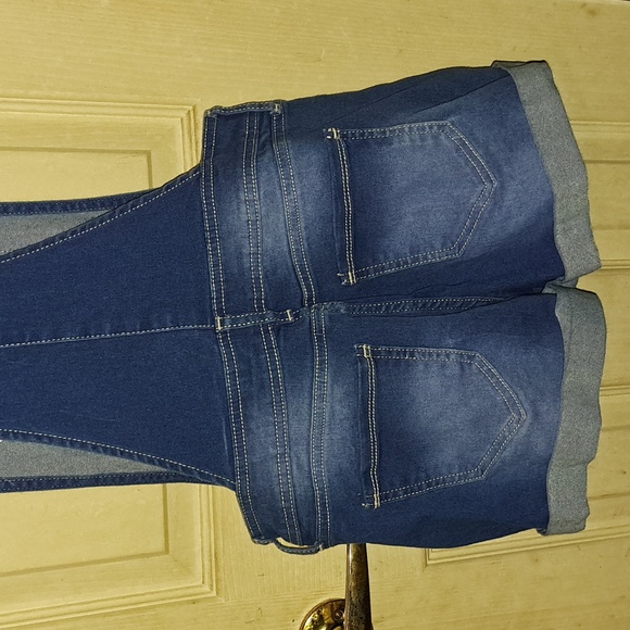 NO BO Relaxed fit size 3/5 sm dark faded Denim overalls shorts. Like new! Cute! - Picture 6 of 9